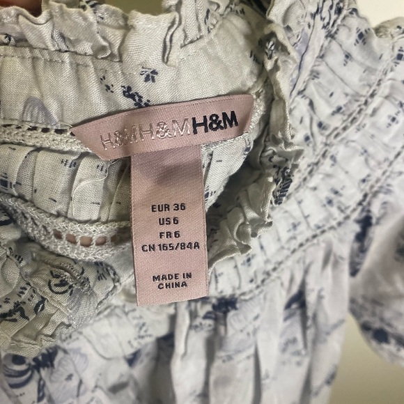 H&M Blue Puff Sleeve Smocked Mini Dress - Picture 2 of 10